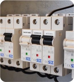 ملصقات قاطع الدائرة